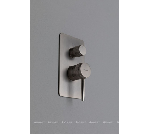 Смеситель встраиваемый для душа Allen Brau Priority 2 выхода Easy box никель 5.31011-BN