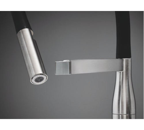 Смеситель для кухни GROHE Essence с профессиональной лейкой хром 30294000