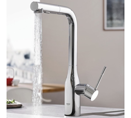 Смеситель для кухни GROHE Essence с выдвижной лейкой хром 30270000
