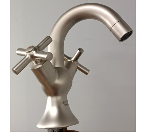 Смеситель для раковины Axor Terrano 113 мм с донным клапаном 37035810