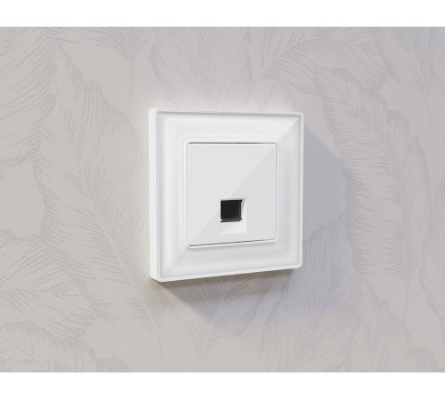 Розетка Ethernet RJ-45 и со шторками, без рамки Ambrella Volt ALFA MA112005
