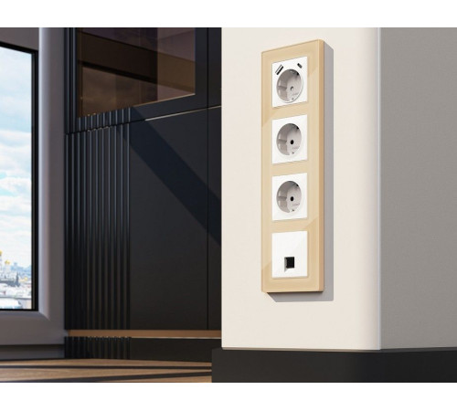 Розетка Ethernet RJ-45 и со шторками, без рамки Ambrella Volt ALFA MA112005