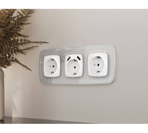 Накладка для розетки с заземлением Ambrella Volt Quant OP1060