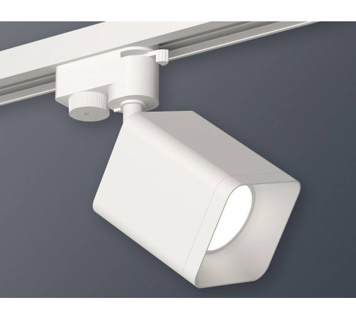 Светильник на штанге Ambrella Light XT XT7812001