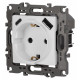 Розетка с заземлением и со шторкой и 2хUSB, без рамки Эра Эра 12 12-4108-01М