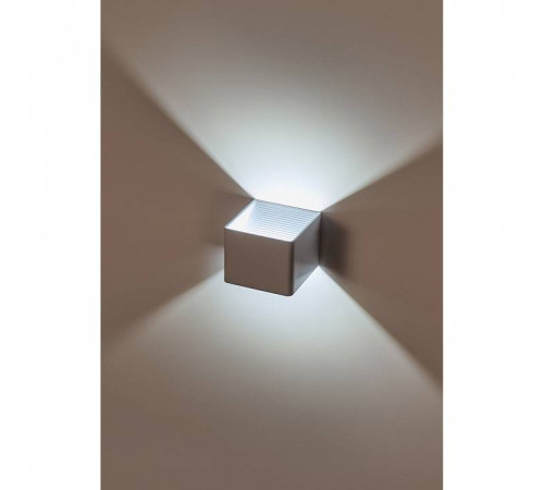 Накладной светильник Imex GEOMETRY белый IL.0014.0003 WH