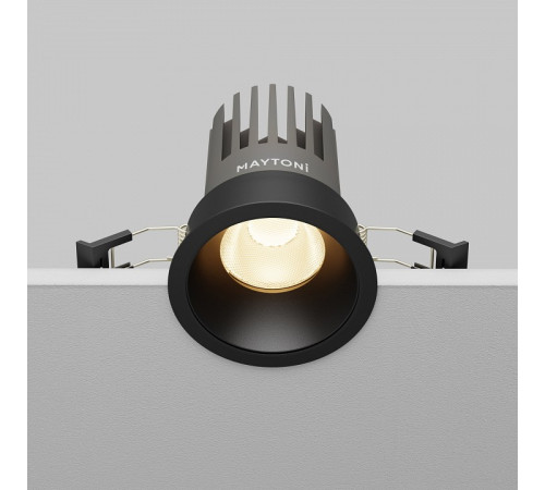 Встраиваемый светильник Maytoni DL117-15W-3K-B