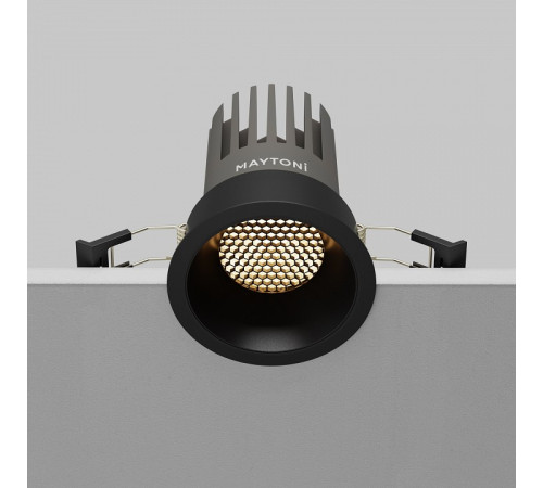 Встраиваемый светильник Maytoni DL117-15W-3K-B