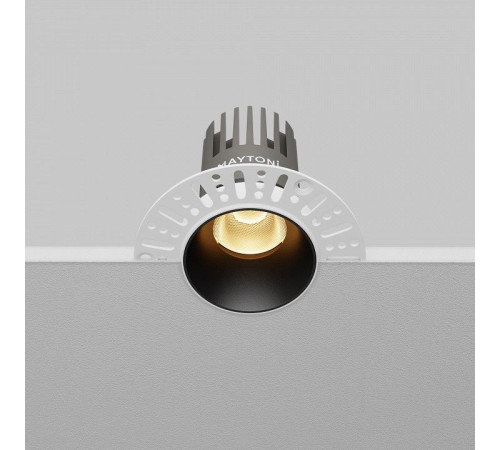 Встраиваемый светильник Maytoni DL124-10W-2.7K-TRS-B