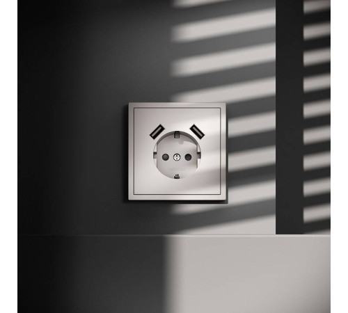 Розетка с заземлением и со шторкой и 2хUSB type A, без рамки Voltum S70 VLS040403