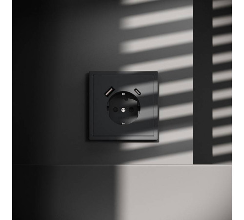 Розетка с заземлением и со шторкой и 2хUSB type A и C, без рамки Voltum S70 VLS040507