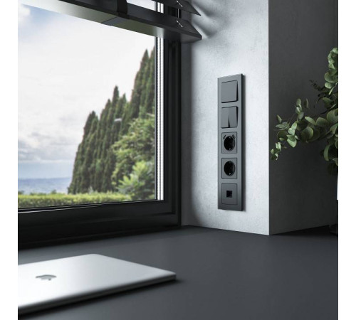 Рамка на 5 постов Werkel Senso черный soft-touch W0053108
