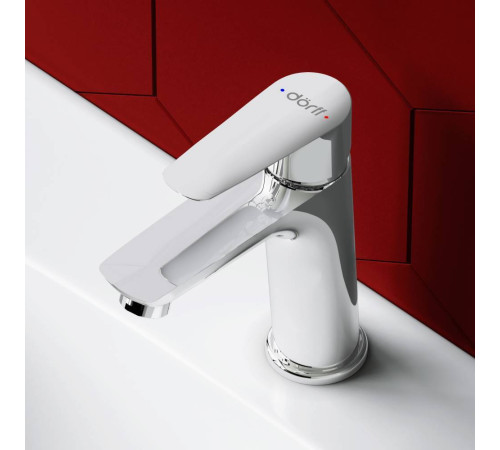 Смеситель для раковины латунный DORFF Prime D40102100