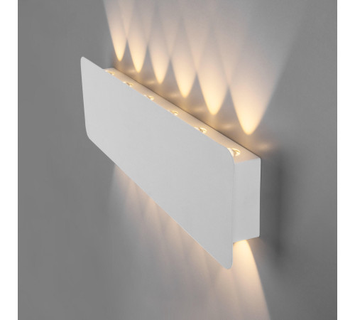 Настенный светодиодный светильник Angle LED 40139/1 LED