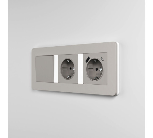 Рамка из поликарбоната на 3 поста Split дымчатый/белый, soft-touch W0033067