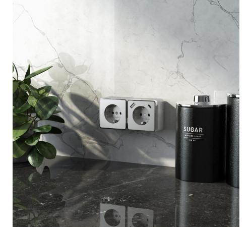 Розетка с заземлением, шторками и USB тип A+C Gallant серебряный W5071706