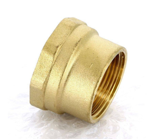 Муфта латунная Uni-Fitt 1 1/2 x 1 1/4 дюйма ВР-ВР 602G6500