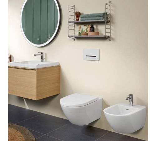 Унитаз подвесной Villeroy & Boch Subway 3.0 безободковый с сиденьем SoftClosing CeramicPlus 4670TSR1