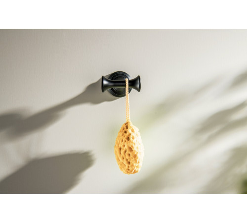 Крючок для ванной двойной Aquatek Классик матовый черный AQ4502MB