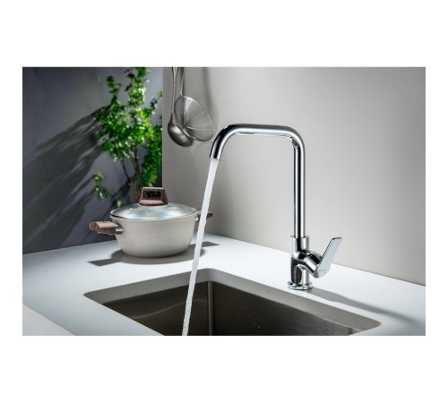 Смеситель для кухни Aquanet Лугано с квадратным изливом хром AQ1781CR