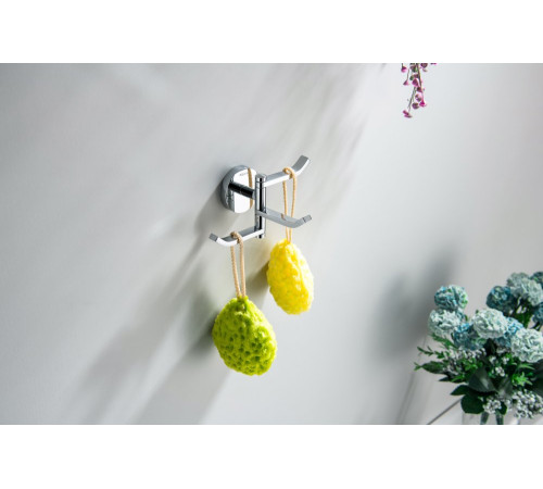 Крючок тройной Aquanet БЕТТА хром AQ4632CR