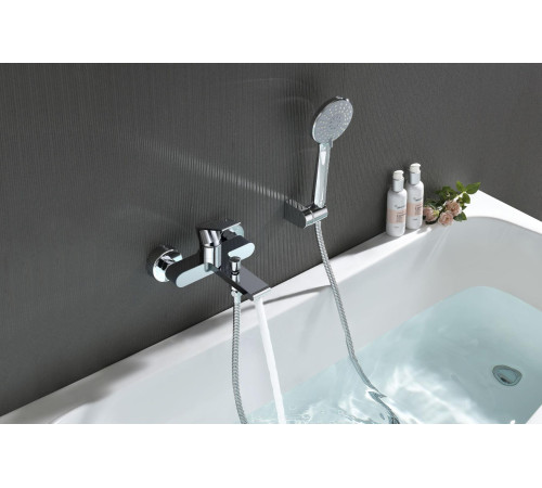 Смеситель для ванны с душевым набором Aquanet ЛИРА 3jet хром AQ1449CR