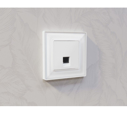 Розетка Ethernet RJ-45 и со шторками, без рамки Ambrella Volt ALFA MA132005