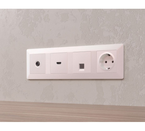 Розетка Ethernet RJ-45 и со шторками, без рамки Ambrella Volt ALFA MA212005