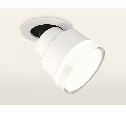 Спот Ambrella Light XM XM8101528