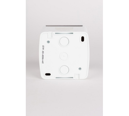 Розетка с заземлением с крышкой Elbi Eleсtriс Alsu 7 504-010215-218