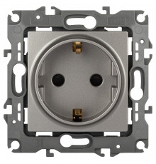 Розетка с заземлением и со шторкой, без рамки Эра Эра 12 12-2102-16