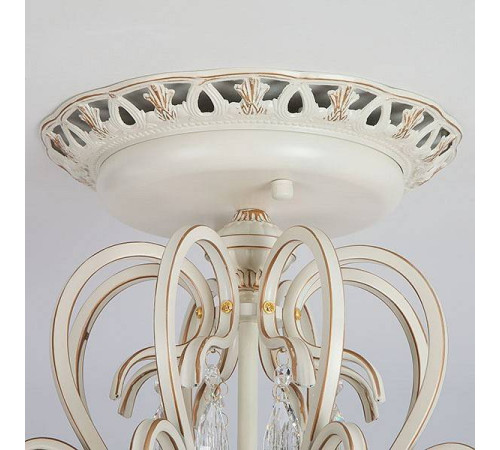 Потолочная люстра Eurosvet Etna 12205/8 белый Strotskis