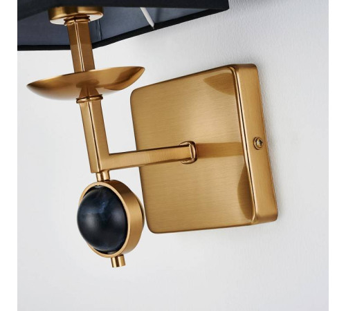 Бра Favourite Diva 2822-1W