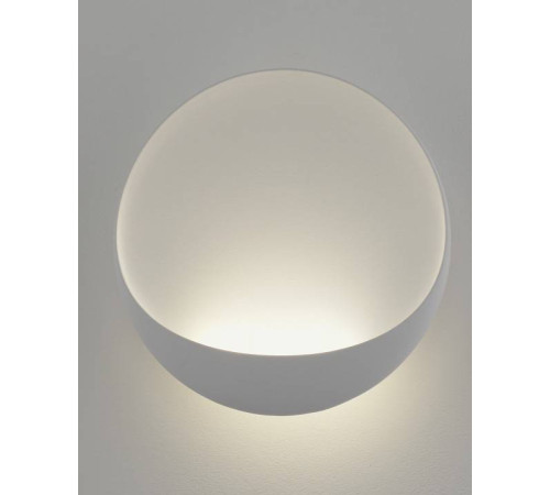 Накладной светильник Moderli Maloni V11216-WL