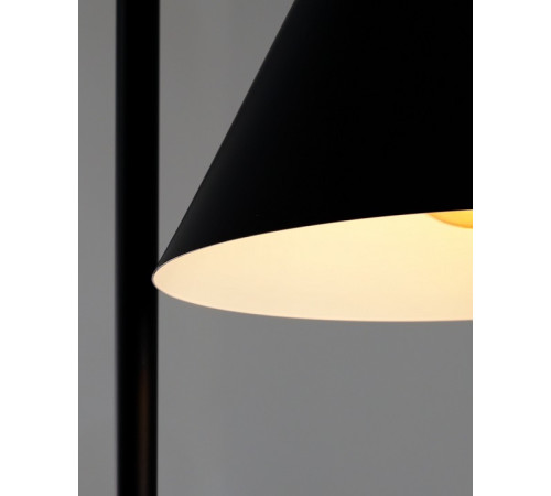 Торшер Moderli Omaha V11591-1F