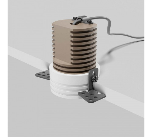 Встраиваемый светильник Maytoni Technical Mini DL059-7W3K-TRS-W