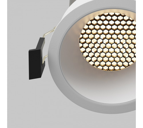 Встраиваемый светильник Maytoni DL117-15W-3K-W