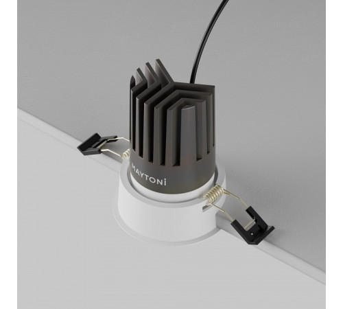 Встраиваемый светильник Maytoni DL117-15W-3K-W
