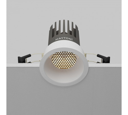 Встраиваемый светильник Maytoni DL117-15W-3K-W