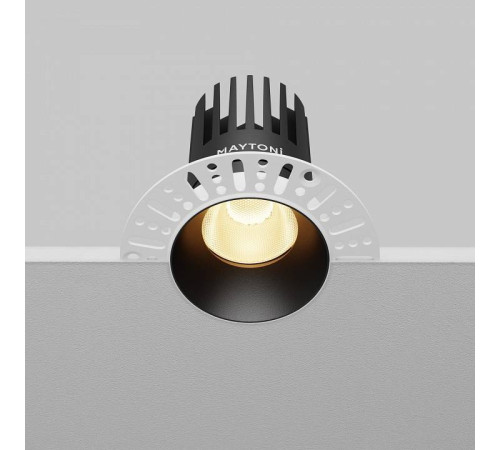 Встраиваемый светильник Maytoni Dip DL121-15W-2.7K-TRS-B