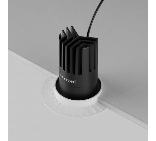 Встраиваемый светильник Maytoni Dip DL121-15W-2.7K-TRS-B
