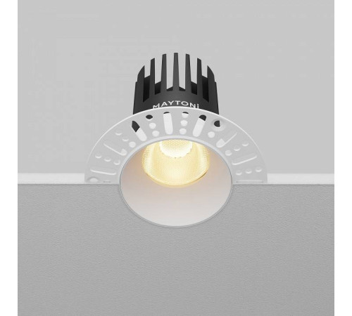 Встраиваемый светильник Maytoni Dip DL121-15W-2.7K-TRS-W