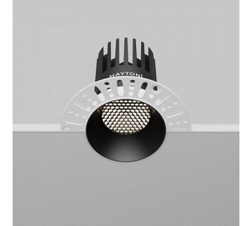 Встраиваемый светильник Maytoni Dip DL121-15W-4K-TRS-B