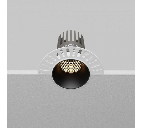 Встраиваемый светильник Maytoni DL124-10W-3K-TRS-B