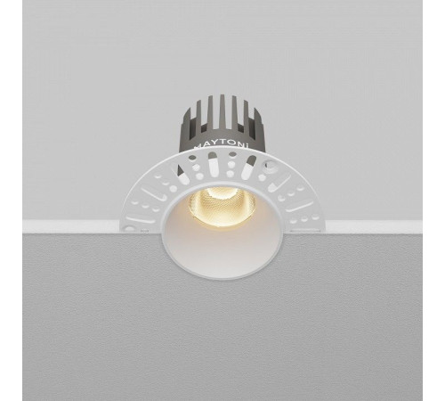 Встраиваемый светильник Maytoni DL124-10W-3K-TRS-W
