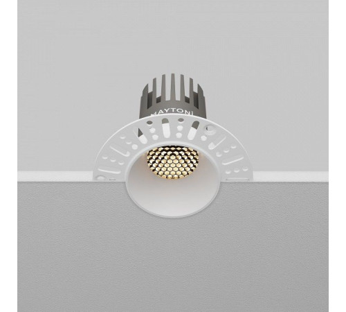 Встраиваемый светильник Maytoni DL124-10W-3K-TRS-W