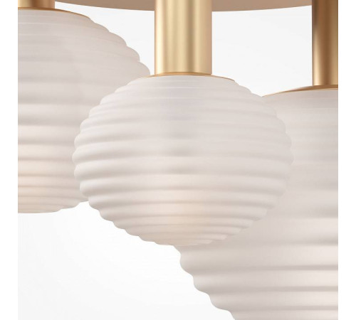 Потолочная люстра Maytoni Halo MOD268CL-03G