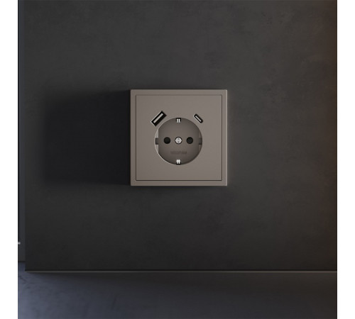 Накладка для розетки с заземлением и со шторками и 2хUSB type A и C Voltum S70 VLS001014