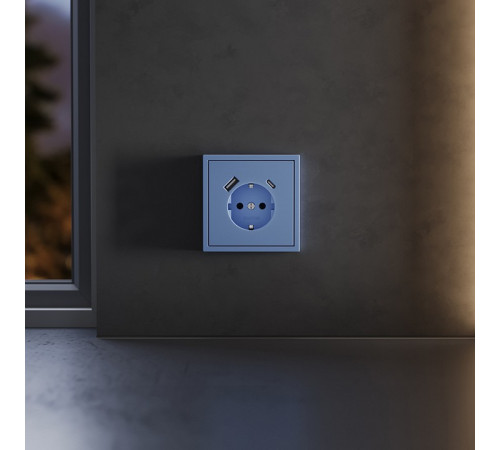 Накладка для розетки с заземлением и со шторками и 2хUSB type A и C Voltum S70 VLS001015