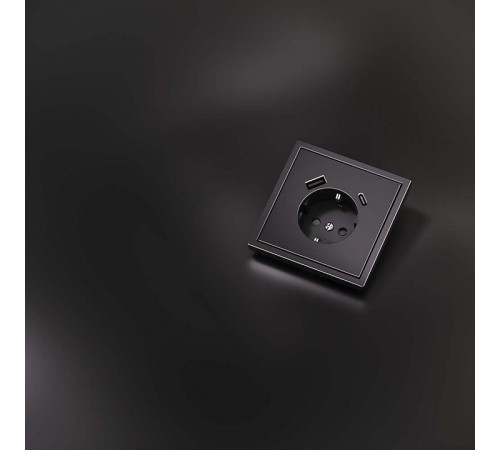 Накладка для розетки с заземлением и со шторками и 2хUSB type A и C Voltum S70 METAL VLSM001012